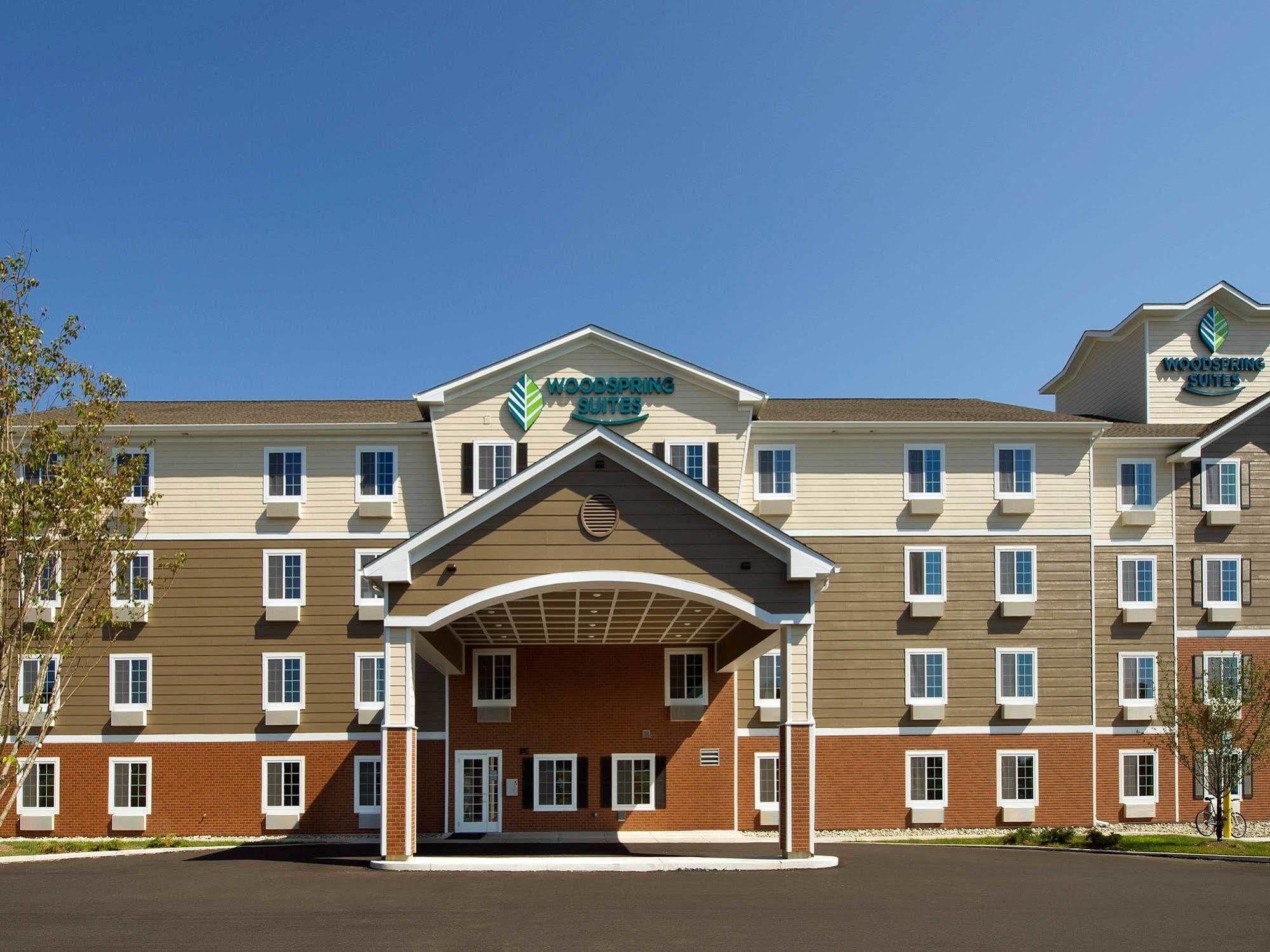 Woodspring Suites Akron Portage Lakes Екстер'єр фото