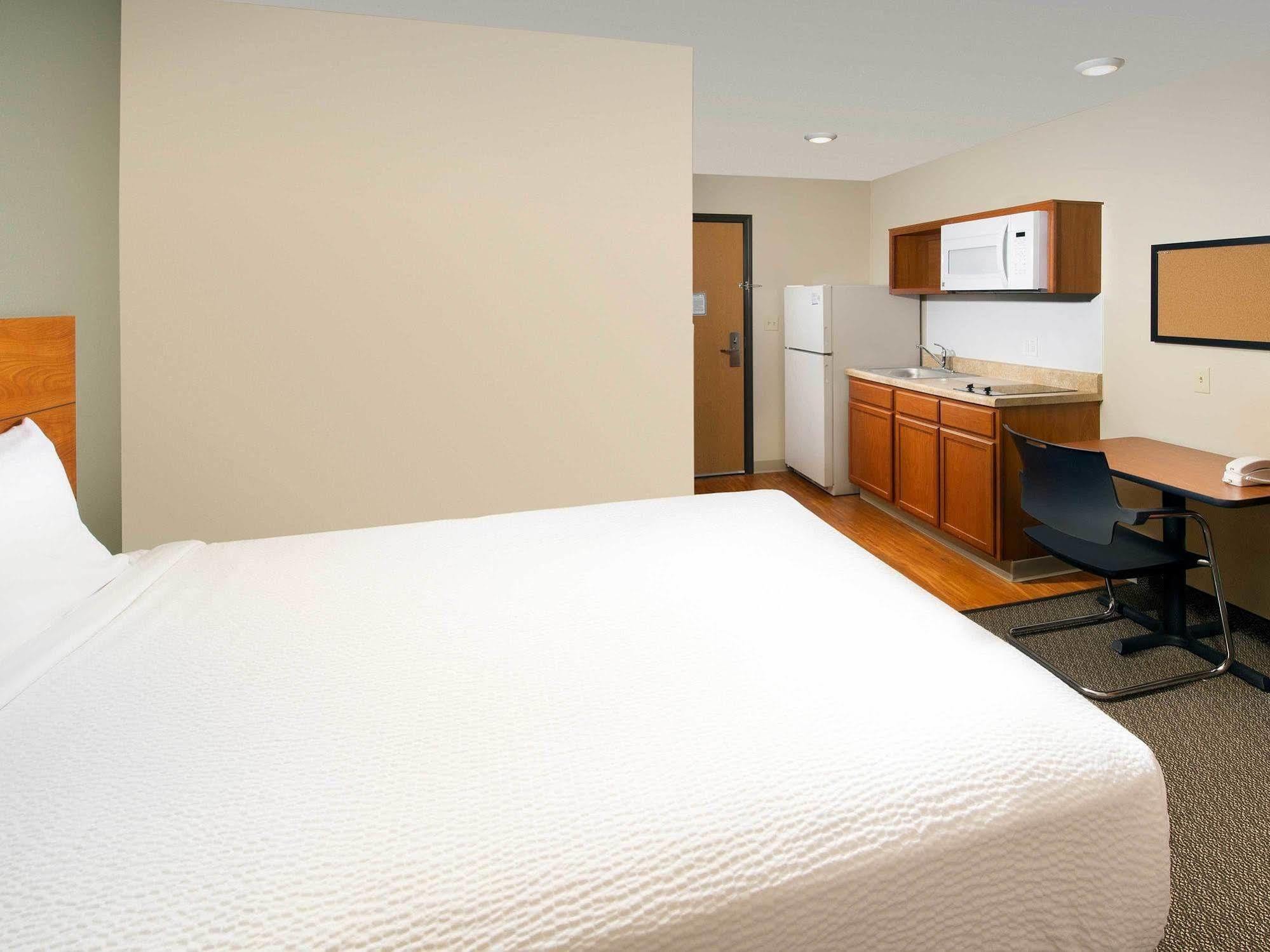 Woodspring Suites Akron Portage Lakes Екстер'єр фото